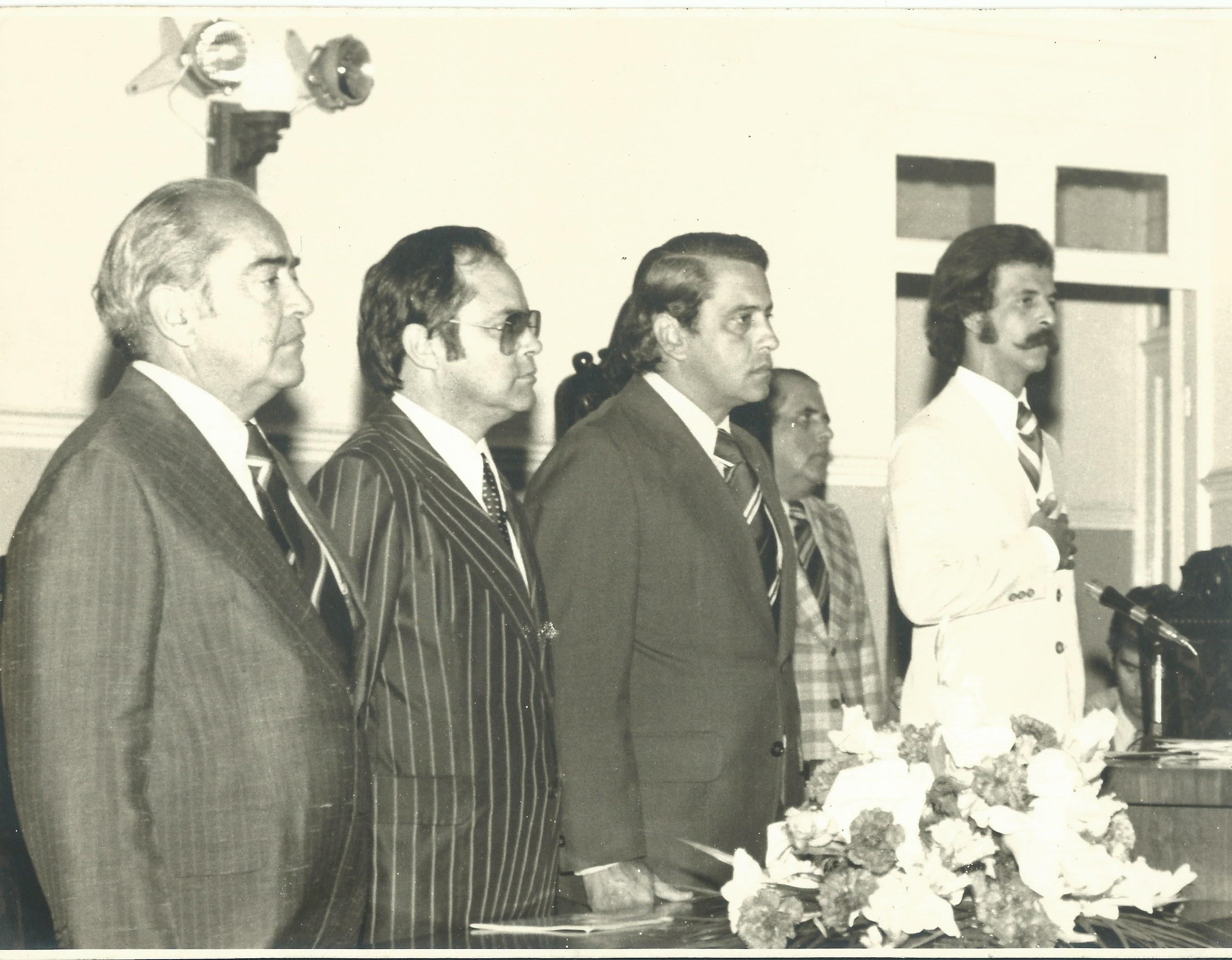 Da esquerda para direita, encontramos, Deputado Federal Alair Ferreira, Ecil Batista, Prefeito Raul Linhares, funcionário Rui Nogueira e Hélio de Freitas Coelho